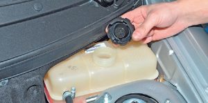 Замена ТОСОЛа Лада Приора: как поменять самому