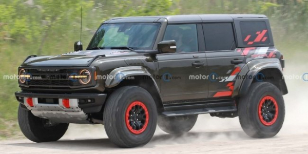 Ford Bronco Raptor приміряв новий стайлінг-пакет
