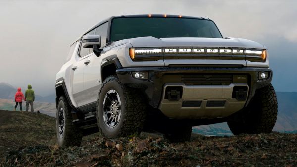 В РФ появился электрический 1000-сильный Hummer