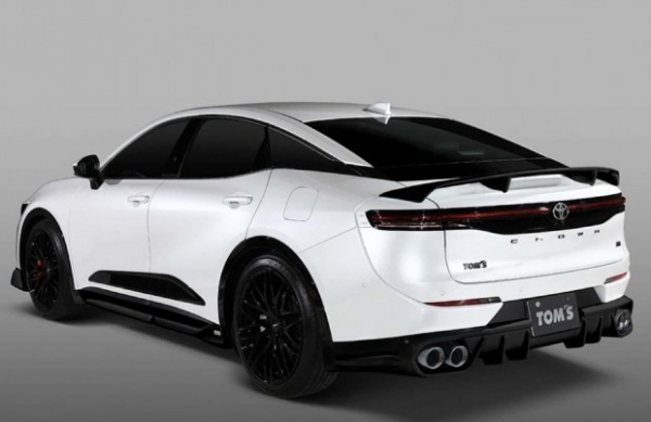 Преміальний седан Toyota Crown отримав заряджену версію Преміальний седан Toyota Crown отримав заряджену версію