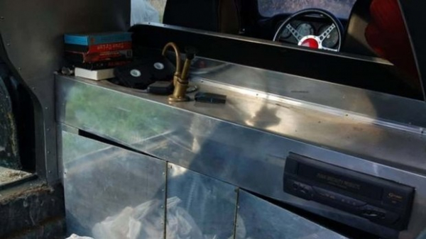 Спорткар Porsche 911 &laquo;перетворили&raquo; на незграбний лімузин