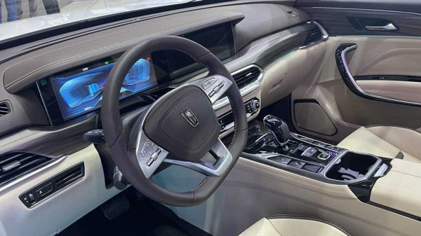 В Санкт-Петербурге начали выпускать новый кроссовер LADA X-Cross 5 В Санкт-Петербурге начали выпускать новый кроссовер LADA X-Cross 5