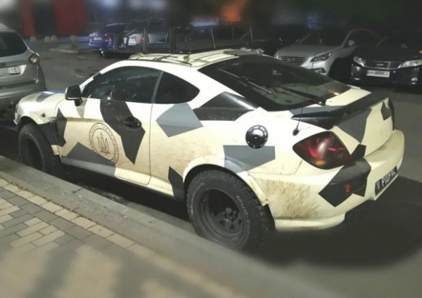 Hyundai Coupe перетворили на позашляховик