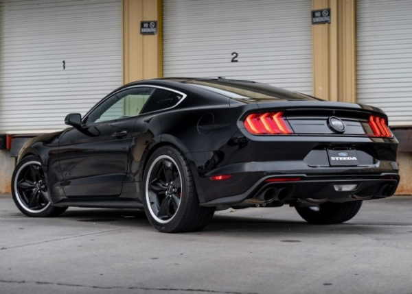 Ford Mustang отримав нову заряджену версію McQueen Racing Ford Mustang отримав нову заряджену версію McQueen Racing