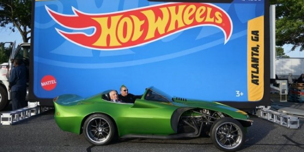 Chevrolet Camaro перетворили на дивний спорткар