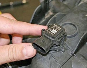 Датчик абсолютного давления воздуха: назначение, неисправности и замена ДАД Датчик абсолютного давления воздуха: назначение, неисправности и замена ДАД