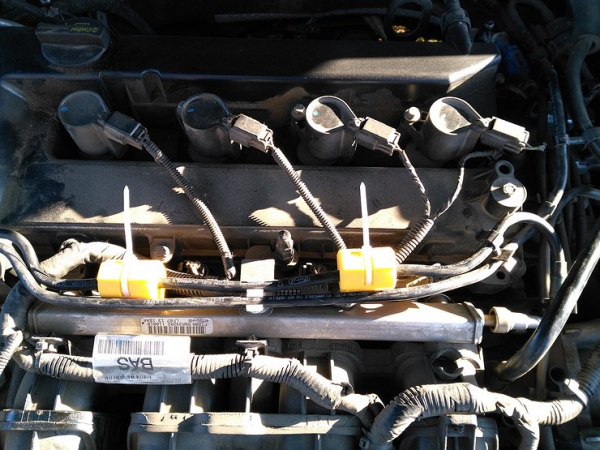 Деньги на ветер: зачем водители устанавливают магнит на топливную магистраль