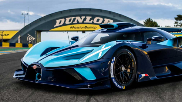 Очень мощный гиперкар Bugatti Bolide показали широкой публике Очень мощный гиперкар Bugatti Bolide показали широкой публике