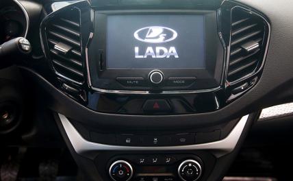 &laquo;Очень комфортабельная&raquo;: Премьер Кубы похвалил новую Lada Vesta Aura
