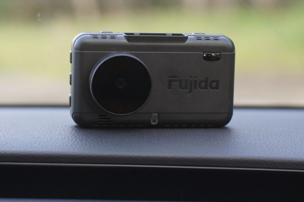 Как избежать штрафов от нового радара &laquo;Кордон ПРО&raquo;? Тестируем самые популярные комбо-устройства