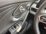 &laquo;Король седанов&raquo;: чем Chery Arrizo 8 окончательно добьет Toyota Camry