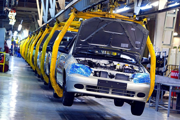 Минпромторг ожидает роста оборота средств на авторынке РФ на 3,5% в 2023 году