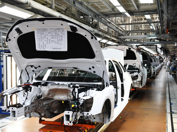 Минпромторг решил отучить российский автопром от китайских комплектующих: КамАЗ против