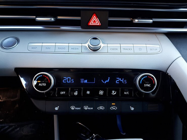 Почему нельзя включать кондиционер сразу после запуска двигателя Почему нельзя включать кондиционер сразу после запуска двигателя