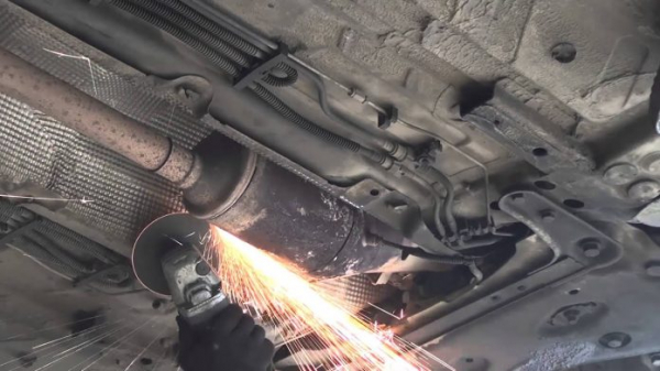 Удаление сажевых фильтров: для чего и как выполняется