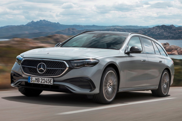 Универсал Mercedes-Benz E-Class 2024 года выглядит интересней, чем седан Универсал Mercedes-Benz E-Class 2024 года выглядит интересней, чем седан