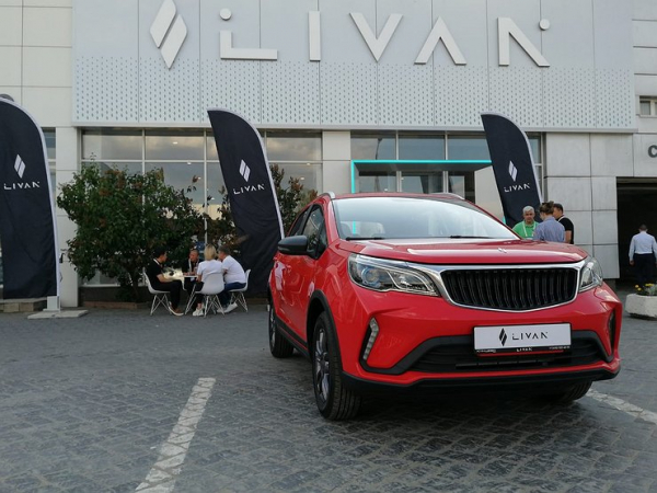 Возвращенцы: первое знакомство с самым бюджетным кроссовером Livan X3 Pro