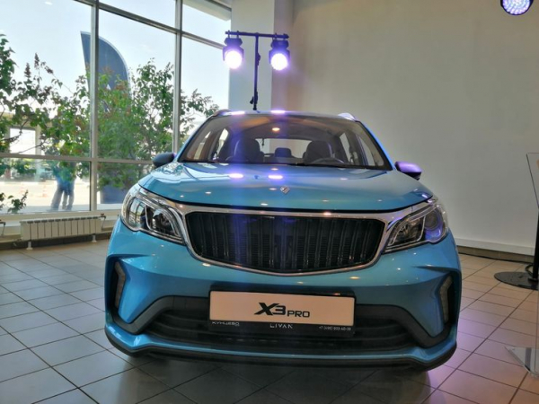 Возвращенцы: первое знакомство с самым бюджетным кроссовером Livan X3 Pro