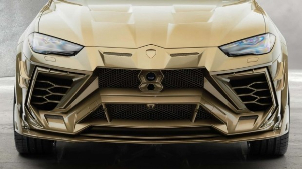 Компанія Mansory представила повністю золотий Lamborghini Urus