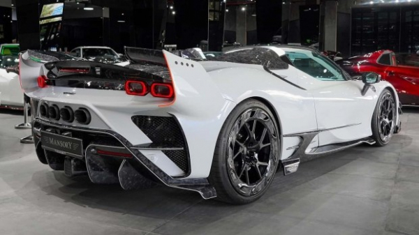 Mansory побудувала 1100-сильний Ferrari SF90 Spider