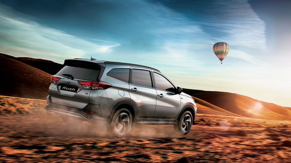 Семейный кросс-вэн Toyota Rush появился в России