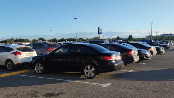 Россияне назвали идеальный отечественный автомобиль по их мнению