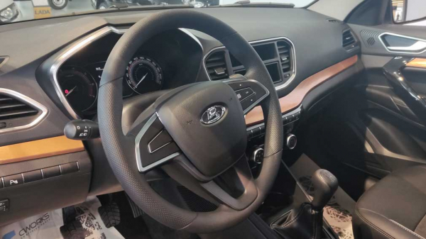 Владельцы LADA Vesta NG сталкиваются с множественными глюками в электрике