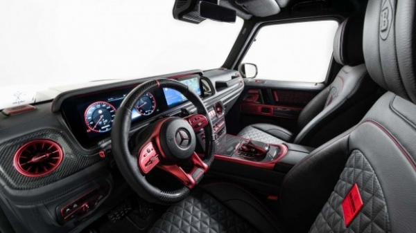 Brabus підготував два тривісних брутальних пікапа на базі Mercedes-AMG G63