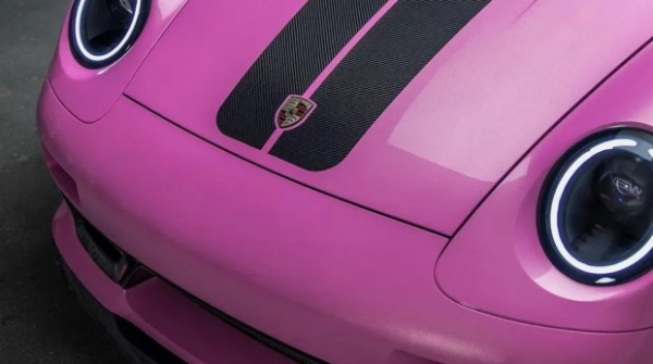 Культовий Porsche 911 отримав Барбі-версію