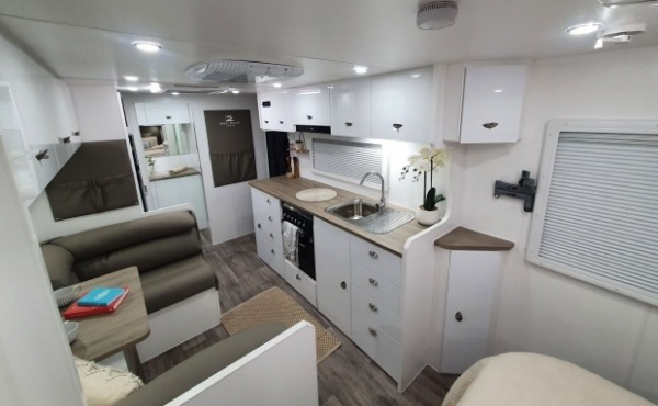 В Австралії представили ідеальний дім на колесах для закоханих