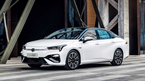 Дилеры привезли в Россию новый седан GAC Aion S