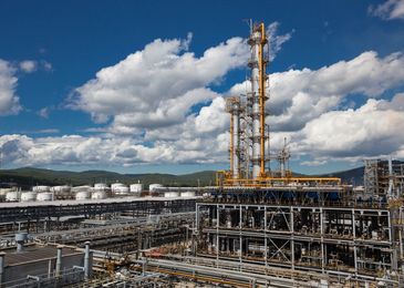 До каких пор в России будет дорожать бензин