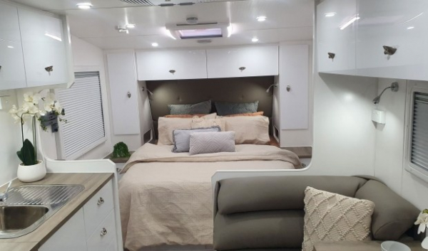 В Австралії представили ідеальний дім на колесах для закоханих