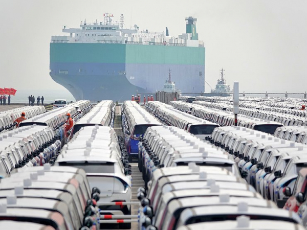 Японские власти решили резко увеличить российские продажи АВТОВАЗа и УАЗа