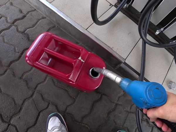 Почему бензин в России может опять подешеветь