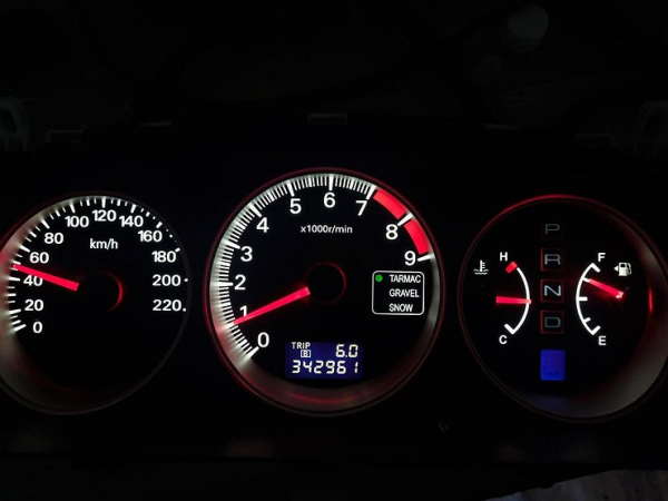 Почему нельзя сразу заводить мотор после включения зажигания