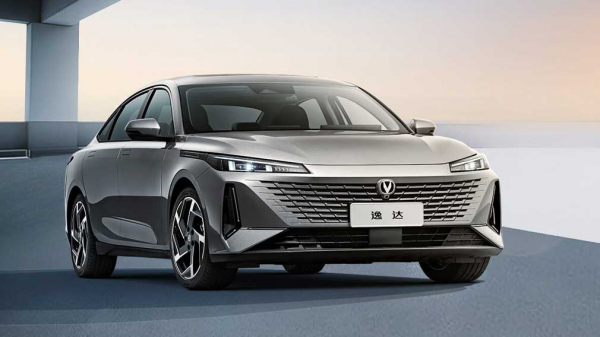 Ранее анонсированный седан Changan Lamore появился в России, но неофициально