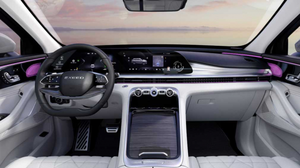 В России может появиться более доступная версия купе-кроссовера Exeed RX