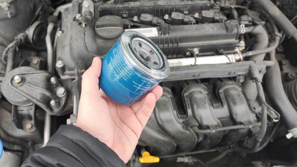 Моторист рассказал, как часто менять масло, чтобы двигатель оставался чистым Моторист рассказал, как часто менять масло, чтобы двигатель оставался чистым