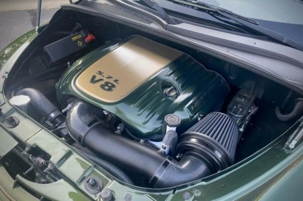 Старий Chrysler PT Cruiser перетворили на потужний спорткар