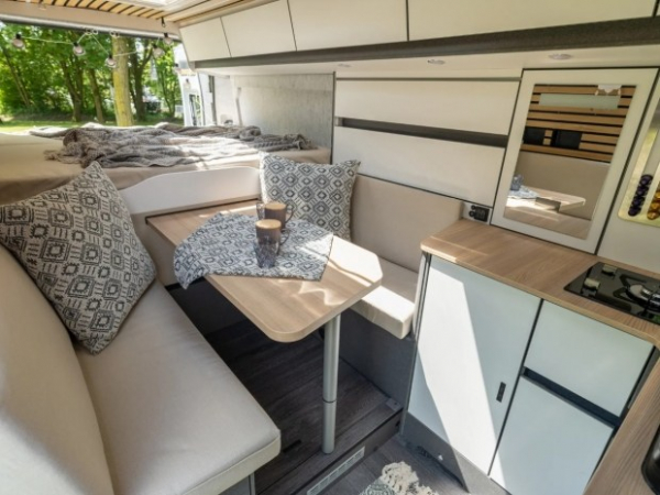 Fiat представив практичний будинок на колесах з кухнею та душем Fiat представив практичний будинок на колесах з кухнею та душем