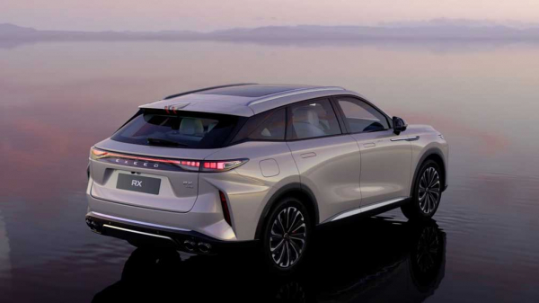 В России может появиться более доступная версия купе-кроссовера Exeed RX