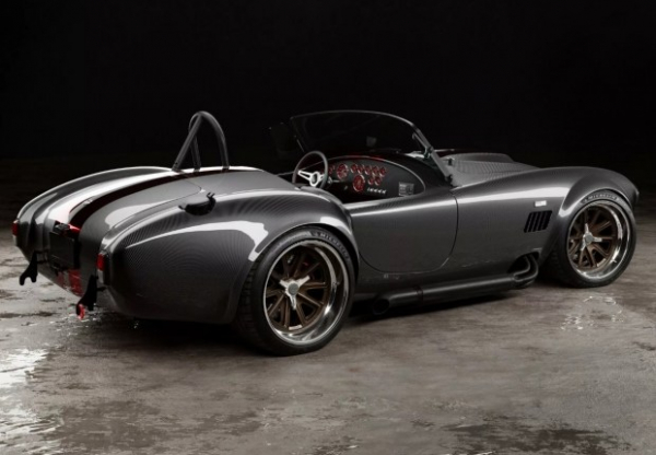 Тюнінг-ательє Classic Recreations показало спорткар у ретростилі