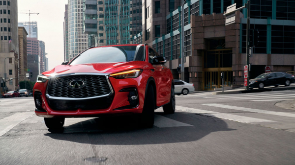 В России появились роскошные кроссоверы Infiniti QX55