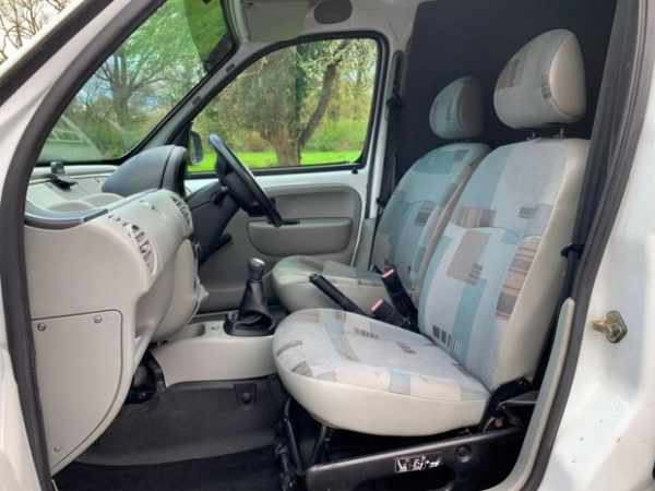 Renault Kangoo перетворили на потужний спортивний фургон Renault Kangoo перетворили на потужний спортивний фургон