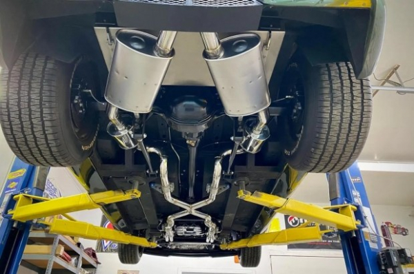 Старий Chrysler PT Cruiser перетворили на потужний спорткар