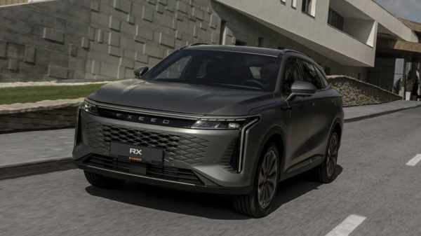 В России может появиться более доступная версия купе-кроссовера Exeed RX