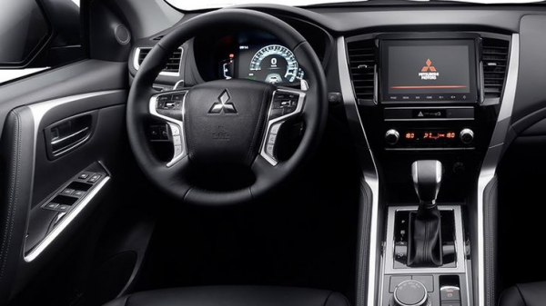 Битва подержанных внедорожников: Toyota Land Cruiser, Nissan Patrol и Mitsubishi Pajero Битва подержанных внедорожников: Toyota Land Cruiser, Nissan Patrol и Mitsubishi Pajero