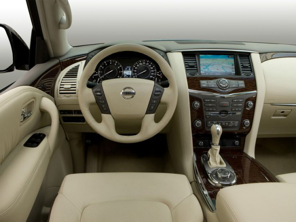 Битва подержанных внедорожников: Toyota Land Cruiser, Nissan Patrol и Mitsubishi Pajero Битва подержанных внедорожников: Toyota Land Cruiser, Nissan Patrol и Mitsubishi Pajero