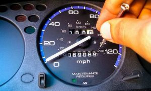 Что такое одометр в машине: как работает спидометр и одометр